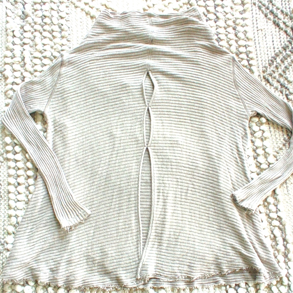 Free People Lover Split Back Thermal Pullover Sma… - image 3